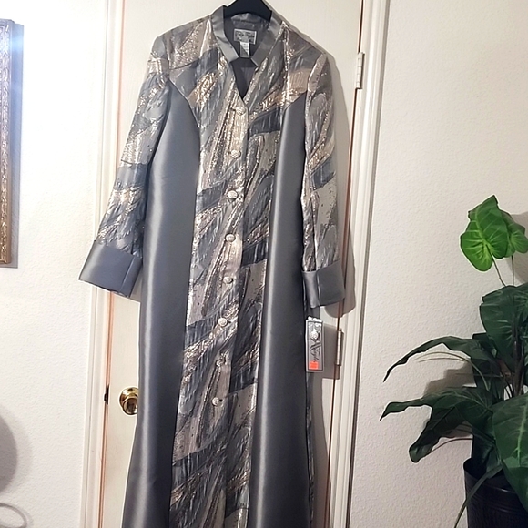 Tally Taylor Coat/Dress - Picture 3 of 9